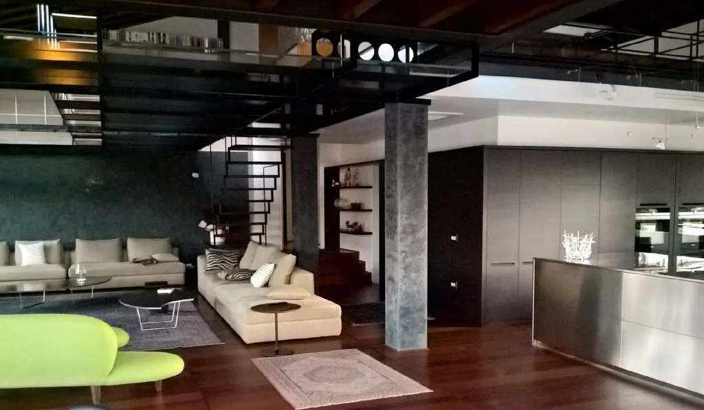 Zona Relax con arredi di design Arketipo Firenze, Freeform Sofa 
